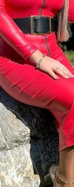 Rode Prachtige Lange Leren Jurk met rits maat M, Maat 38/40 (M), Verzenden, Zo goed als nieuw, Rood