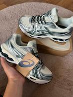 Asics kayano 14 Cream Scarab, Kleding | Heren, Schoenen, Ophalen of Verzenden, Zo goed als nieuw, Wit