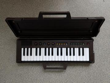 Diverse Yamaha keyboards / synthesizers analoog en FM beschikbaar voor biedingen