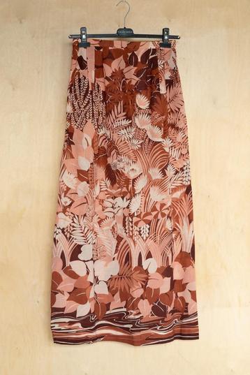 Prcahtige lange vintage rok terra met bloemen 38 M beschikbaar voor biedingen