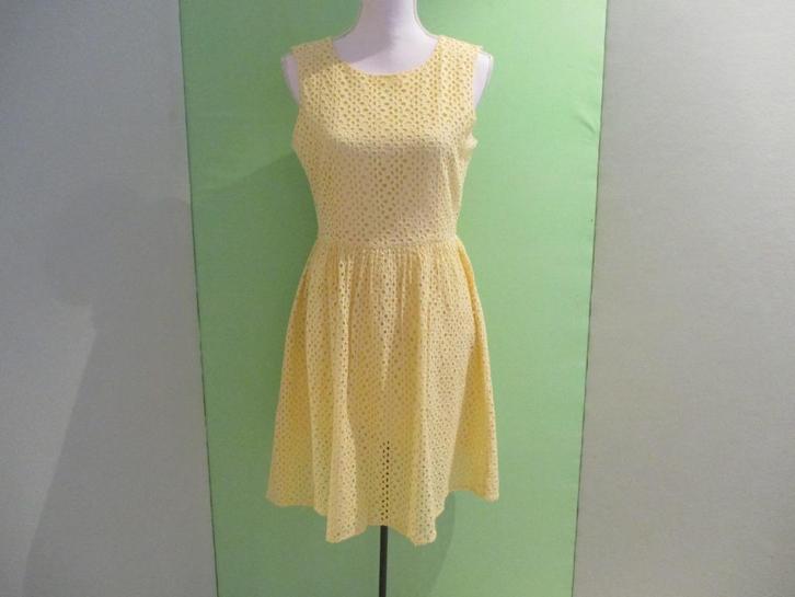 Mint & Berry jurk maat 38, Kleding | Dames, Jurken, Zo goed als nieuw, Maat 38/40 (M), Geel, Onder de knie, Verzenden
