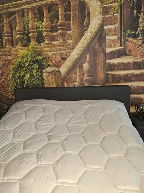 Mooie 2 persoons boxspring met MLine 8 slowmotion matrassen, Huis en Inrichting, Slaapkamer | Bedden, Zo goed als nieuw, Tweepersoons