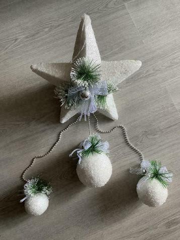 Kerstdecoratie verschillende items beschikbaar voor biedingen