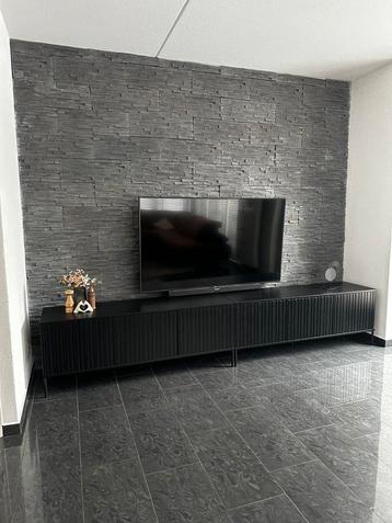 Woood tv meubel zwart beschikbaar voor biedingen