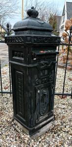 Gebruikte ijzeren brievenbus, Tuin en Terras, Brievenbussen, Ophalen, Gebruikt, IJzer, Staande brievenbus