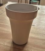 Tupperware kannetje met schenktuit Crème, Huis en Inrichting, Keuken | Tupperware, Ophalen of Verzenden, Zo goed als nieuw, Crème