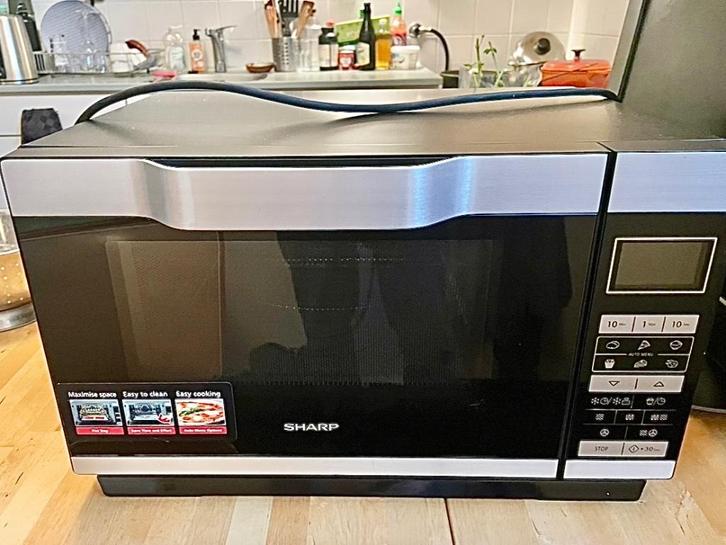 SHARP Combimagnetron 900W ZGAN, Witgoed en Apparatuur, Magnetrons, Zo goed als nieuw, Vrijstaand, Combimagnetron, 45 tot 60 cm
