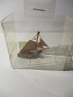 poppenhuis zeilbootje, Ophalen of Verzenden, Zo goed als nieuw, Decoratie