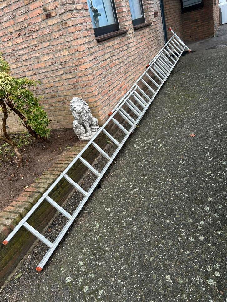 Aluminium Ladder / Trap - Uitschuifbaar, Doe-het-zelf en Verbouw, Ladders en Trappen, Gebruikt, Ladder, 4 meter of meer, Opvouwbaar of Inschuifbaar
