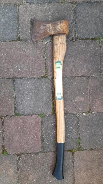 Bijl Boombijl 1000gr beschikbaar voor biedingen
