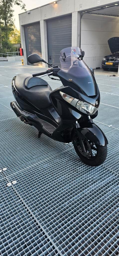 Suzuki burgman 200, Fietsen en Brommers, Scooters | Overige merken, Zo goed als nieuw, Benzine, Ophalen of Verzenden