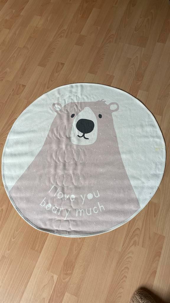 H&M Vloerkleed Kinderkamer - Beer Design, Kinderen en Baby's, Kinderkamer | Inrichting en Decoratie, Zo goed als nieuw, Kleed of Kussen