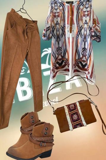 Suedine broek  met stretch
VS voile/ blouse  beschikbaar voor biedingen