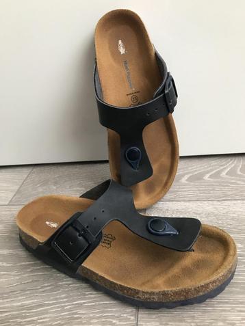 Stoere, stevige Hush Puppies slippers - maat: 33  beschikbaar voor biedingen