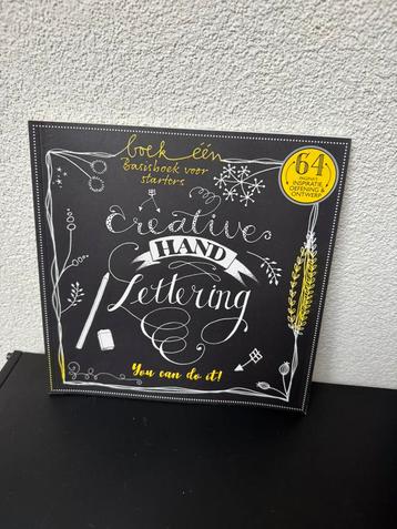 Creatief handlettering - werkboek handletteren beschikbaar voor biedingen