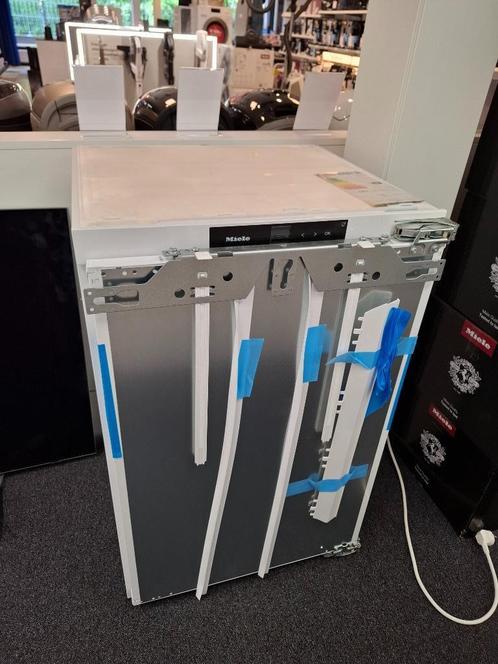 Miele FNS7140E NoFrost Inbouwvriezer, Witgoed en Apparatuur, Vriezers en Diepvrieskisten, Nieuw, Inbouw, Vrieskast, 85 tot 120 cm