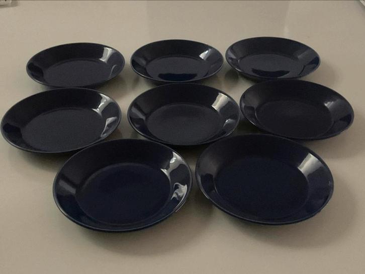 Arabia, Finland: 8 blauwe Kilta bordjes Ø 14,3 cm Kaj Franck, Antiek en Kunst, Antiek | Keramiek en Aardewerk, Ophalen of Verzenden