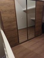 VEDDE

Kledingkast VEDDE 220x197, Huis en Inrichting, Ophalen