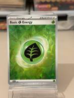 Shattered Holo Basic Grass Energy SVE010, Ophalen of Verzenden, Zo goed als nieuw
