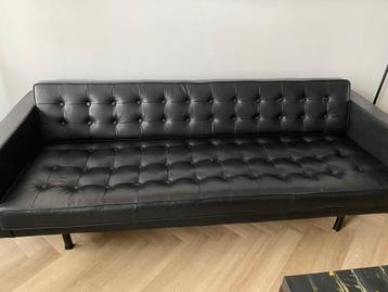 Zwarte leren bank – in goede staat