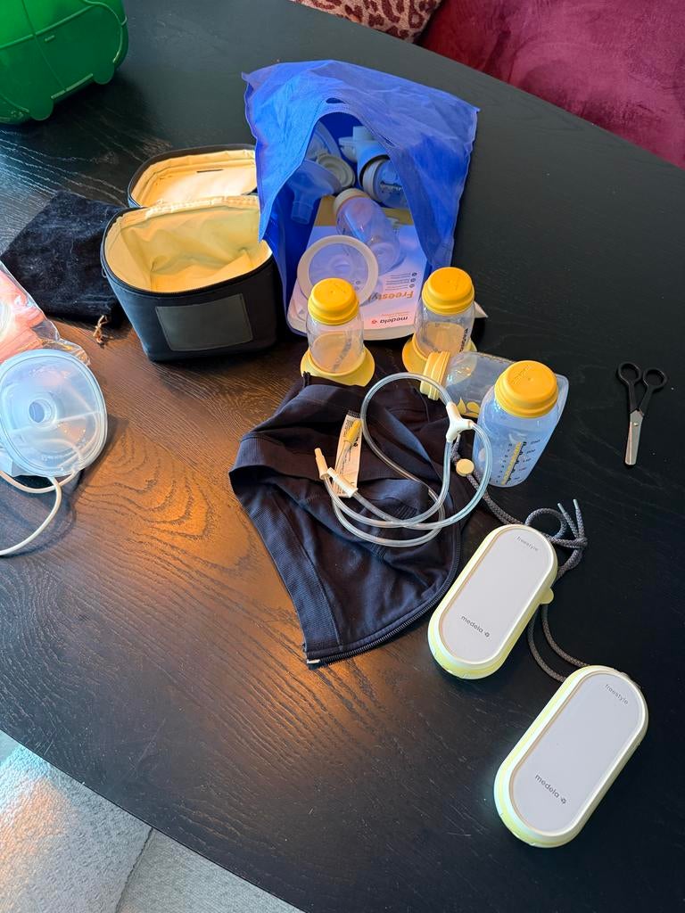 Medela Freestyle borstkolf set - Zo goed als nieuw!, Ophalen, Zo goed als nieuw, Borstkolf