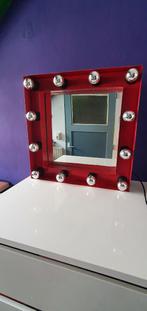 Spiegel, mooie rode retro spiegel met 12 werkende lampen, Huis en Inrichting, Zo goed als nieuw, Ophalen