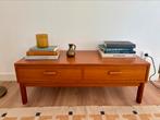 Midcentury teakhout kast / TV meubel, Huis en Inrichting, Kasten | Televisiemeubels, Ophalen, Midcentury modern, Teakhout, 50 tot 100 cm