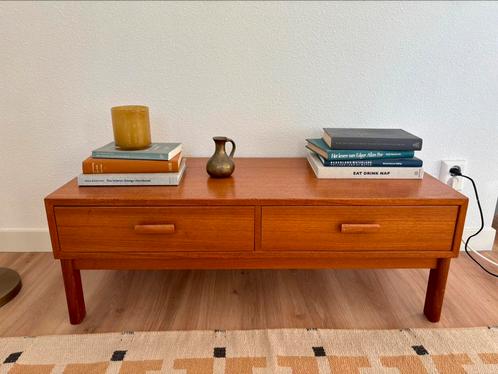 Midcentury teakhout kast / TV meubel, Huis en Inrichting, Kasten | Televisiemeubels, Zo goed als nieuw, Minder dan 100 cm, 50 tot 100 cm