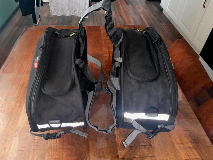 Givi motortassen, Motoren, Accessoires | Koffers en Tassen, Zo goed als nieuw, Ophalen of Verzenden