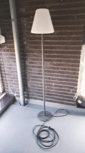 Tuin verlichting  beschikbaar voor biedingen
