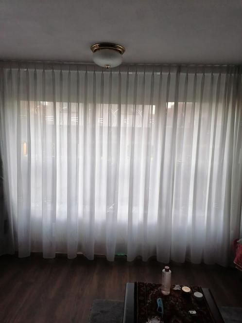 VITRAGE INBETWEEN 250BREED X 238HOOG X 2 VERSTELBARE HAKEN, Huis en Inrichting, Stoffering | Gordijnen en Lamellen, Nieuw, 200 cm of meer