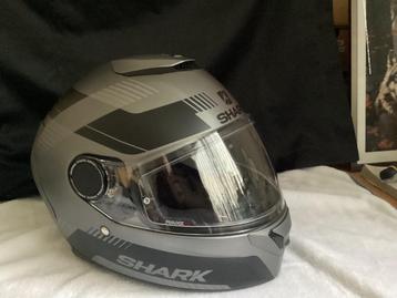 Intergaal helm merk Shark en div motorkleding beschikbaar voor biedingen