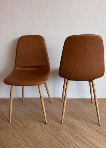 Eetkamerstoelen design cognac kleur 2x bruin kuipstoelen beschikbaar voor biedingen