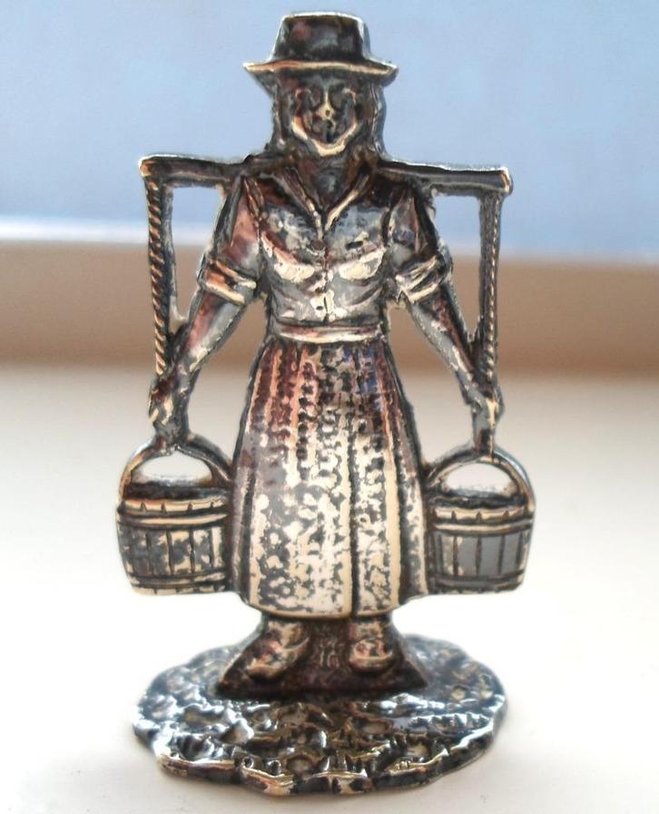 Pijpenstopper. Melkmeisje met juk. Verzilverd., Antiek en Kunst, Curiosa en Brocante, Ophalen of Verzenden
