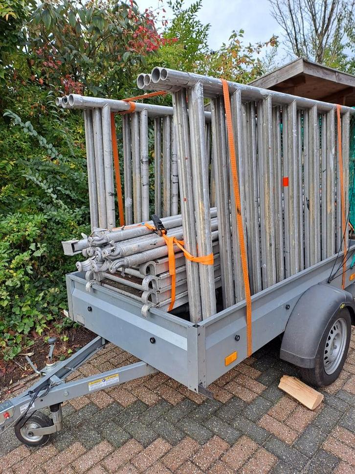 Rolsteiger te huur - 8 meter, Doe-het-zelf en Verbouw, Steigers, Gebruikt, Rolsteiger of Kamersteiger, 5 meter of hoger, Ophalen of Verzenden