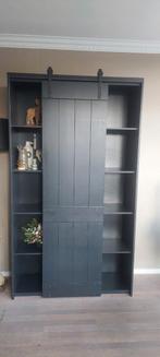 Zwarte Woood kast met schuifdeur, Huis en Inrichting, Kasten | Kledingkasten, Ophalen, 100 tot 150 cm, Landelijk, 150 tot 200 cm