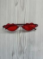 Rode zonnebril, Overige merken, Zonnebril, Ophalen of Verzenden, Zo goed als nieuw