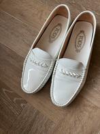 TOD’s witte lak schoenen maat 39,5, Kleding | Dames, Schoenen, Gedragen, Ophalen of Verzenden, Instappers, Wit