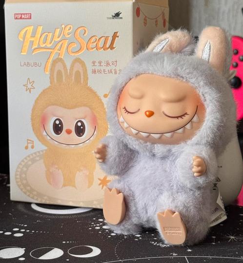 Labubu Have a Seat Zizi, Kinderen en Baby's, Speelgoed | Knuffels en Pluche, Nieuw, Overige typen, Verzenden
