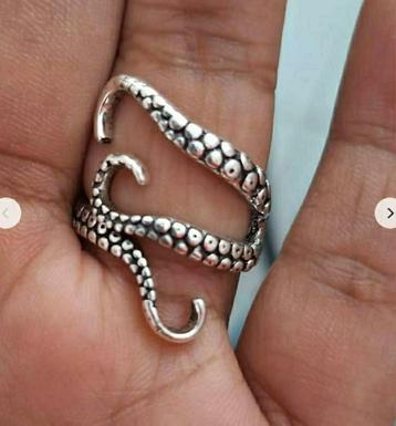 Ring Kraken octopus diepzee zeemonster tentacles pirates beschikbaar voor biedingen