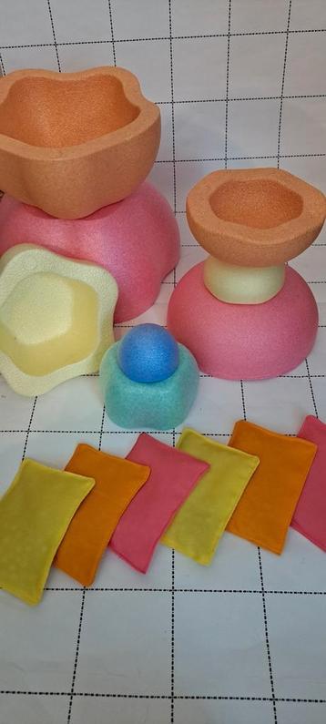 Pastelset stapelstein mét pittenzakjes  beschikbaar voor biedingen