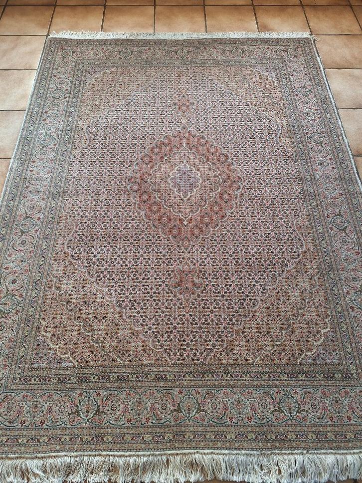 Handgeknoopt perzisch tapijt 210 x 153, Huis en Inrichting, Stoffering | Tapijten en Kleden, Zo goed als nieuw, 200 cm of meer