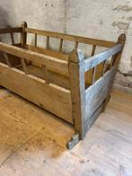Oude houten Wieg - Ledikant / Antiek & Brocante / Decoratief, Gebruikt, Ophalen of Verzenden, Info@barrelatelier.nl, Beatrixweg 1, Heerde