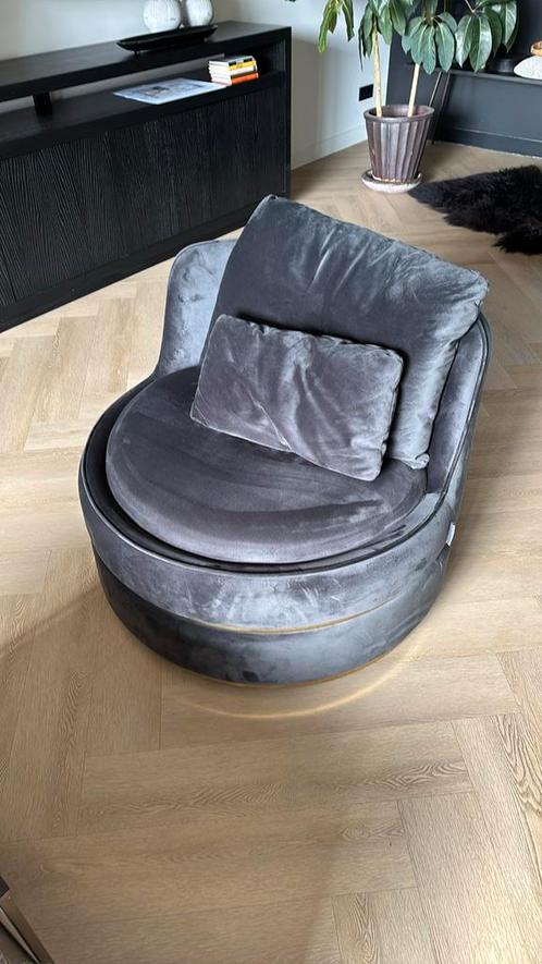 Richmond Interiors draaistoel zwart velours — als nieuw!, Antiek en Kunst, Antiek | Meubels | Stoelen en Banken, Ophalen of Verzenden