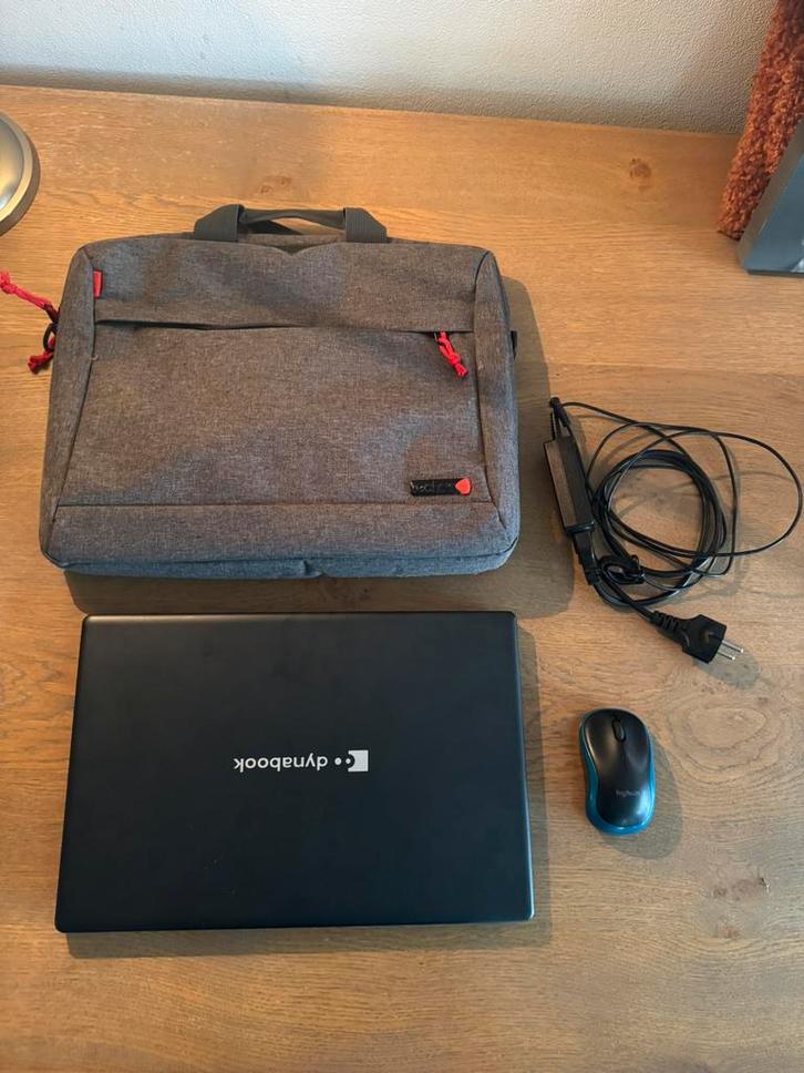 Te Koop: Dynabook Satelitte Pro Core i3 + muis en laptoptas!, Computers en Software, Tekentablets, Zo goed als nieuw, Ophalen