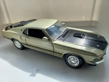 Ford Mustang Mach 1 Ertl 1:18 modelauto  beschikbaar voor biedingen