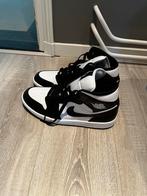 Nike air Jordan zwart/wit  mt 42, Wit, Nike, Ophalen of Verzenden, Sneakers of Gympen