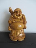 Houten boeddha, staand, met dikke buik, knap zak en kralen, Verzenden