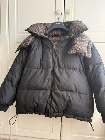 Fendi Jas in perfecte staat!! beschikbaar voor biedingen