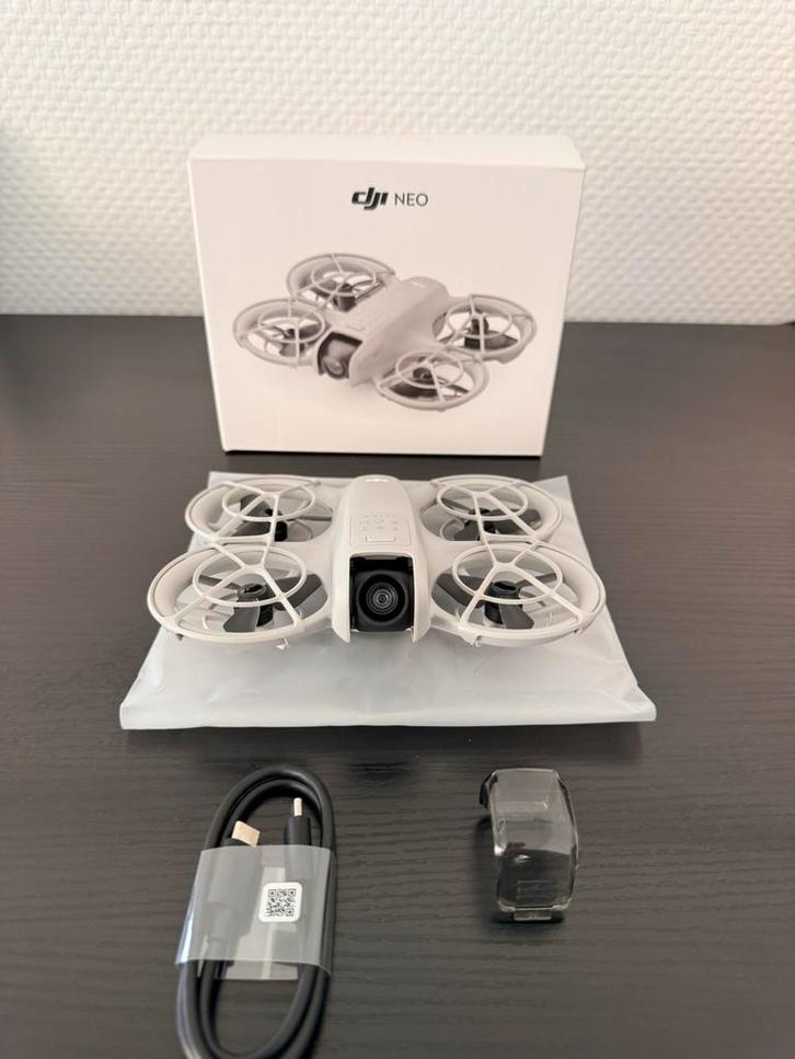 Dji neo, Audio, Tv en Foto, Drones, Zo goed als nieuw, Drone met camera, Ophalen